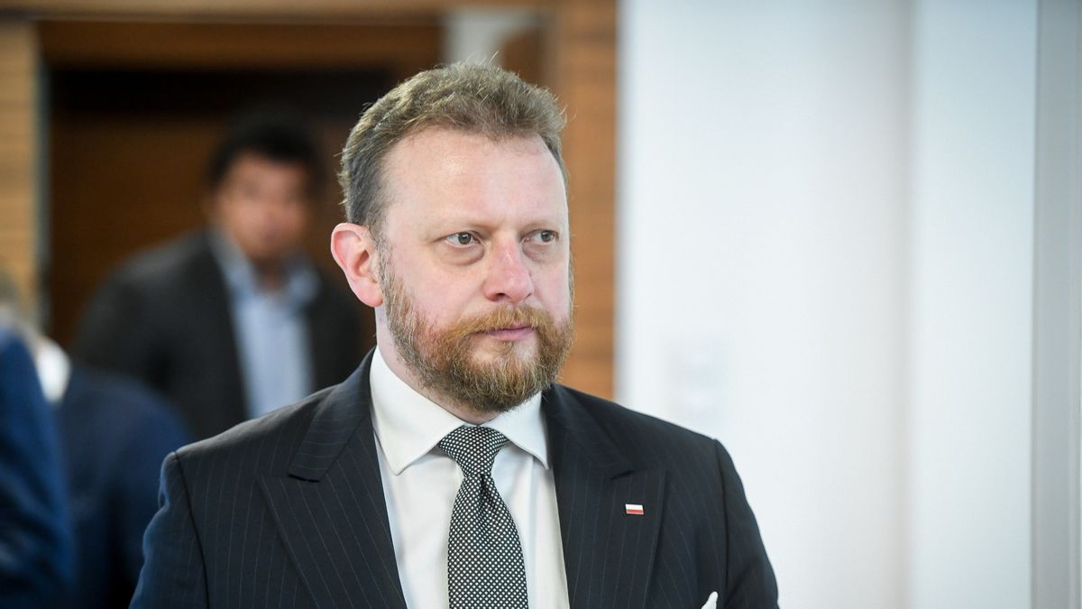 Ministerstwo zdrowia poinformowało o zwiększeniu obostrzeń w niektórych powiatach na terenie całej Polski