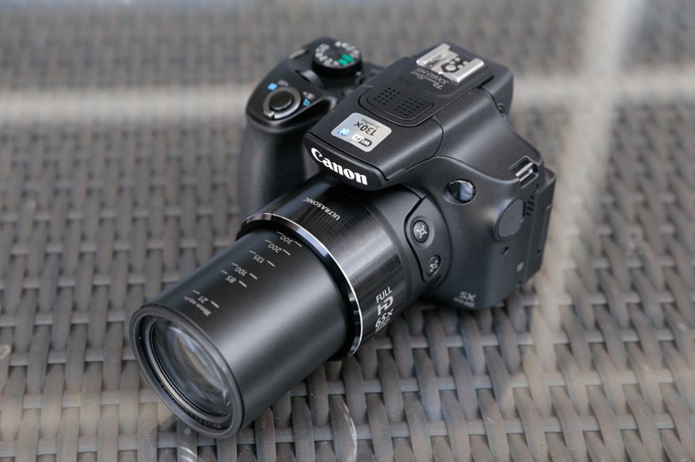 Tak wygląda Canon PowerShot SX60 9