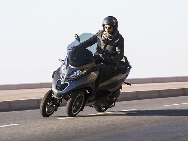 Piaggio MP3 500 LT - model 2017 z homologacją L5e, dostępny na kat. B (Fot. Piaggio).