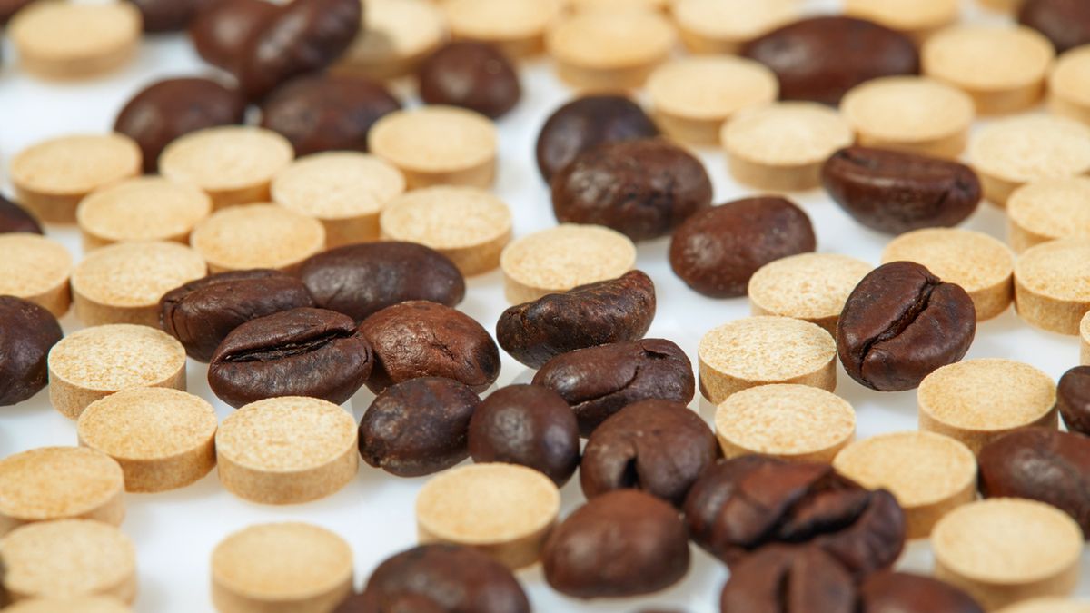 Kofeina w tabletkach działa szybko, dodając energii i zapobiegając senności