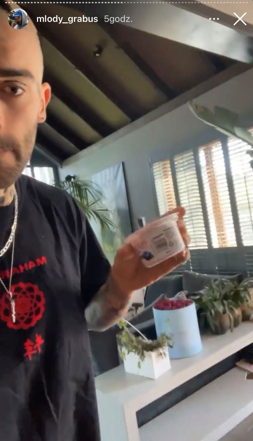 Jak mieszka Quebonafide