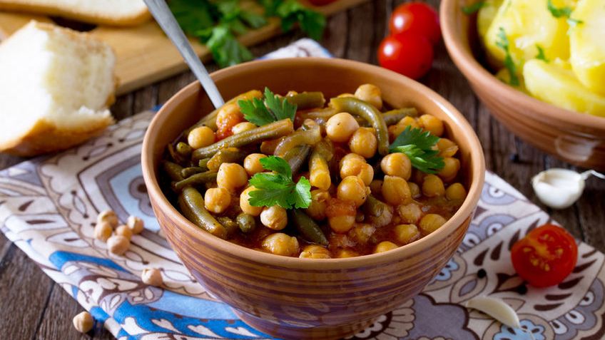 Ciecierzyca o niskiej zawartości sodu w puszce (produkt i płyn)