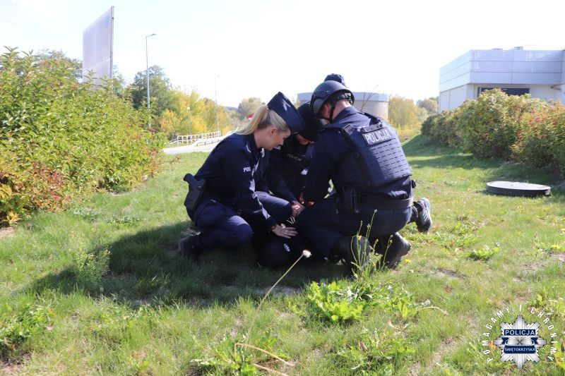 Opatowscy policjanci sprawdzili procedury podczas ćwiczeń kompleksowych „Silos 2026”