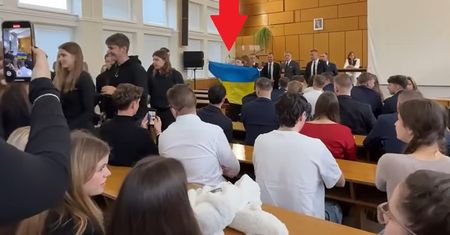 Uczniowie zaczęli wychodzić. Wszystko przez słowa premiera Fico