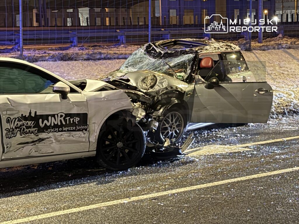 Warszawa: Poważne zderzenie na Wirażowej. Kierowca bez uprawnień