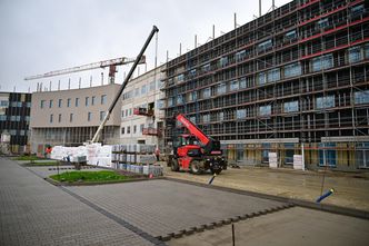 Ogromny szpital rośnie jak na drożdżach. Pierwsi pacjenci za 2 lata