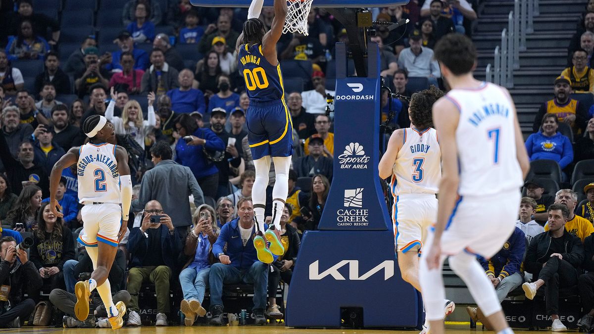 Zdjęcie okładkowe artykułu: Getty Images / Thearon W. Henderson / Na zdjęciu: Koszykarze podczas meczu NBA.