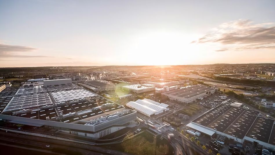 W zakładzie mercedesa w Sindelfingen zatrudnionych jest około 35 000 osób
