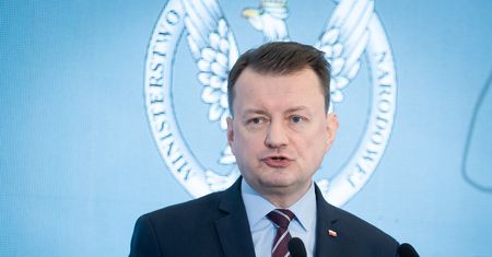 MON ujawnił dotacje za Błaszczaka. Fundacja Rydzyka, parafie i rodzinne miasto