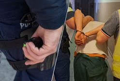 Tłum rzucił się na policjantów. Funkcjonariusz wyjął broń