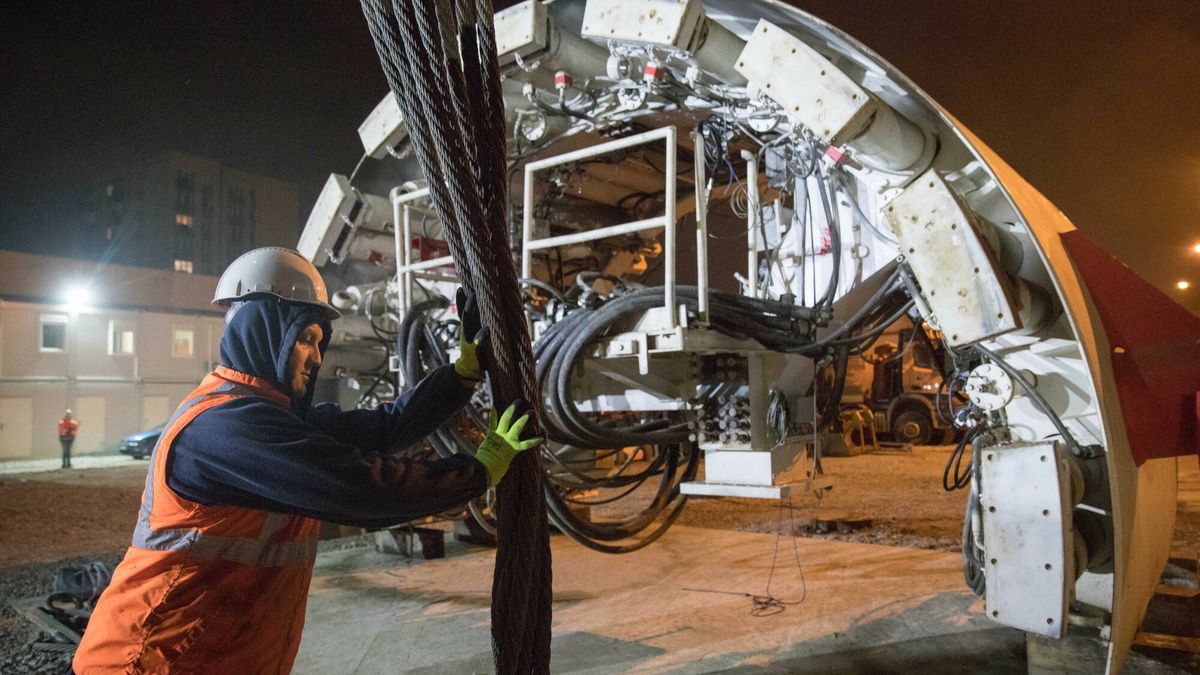 Pierwsze elementy tarcz TBM na budowie metra na Br�dnie
17.01.2020 Warszawa , Brodno budowa metra n/z  pierwsze elementy tarcz TBM majacych w okolicach kwietnia rozpoczac drazenie dwoch rownoleglych tuneli metra  fot.Andrzej Iwanczuk/REPORTER
Andrzej Iwanczuk/REPORTER