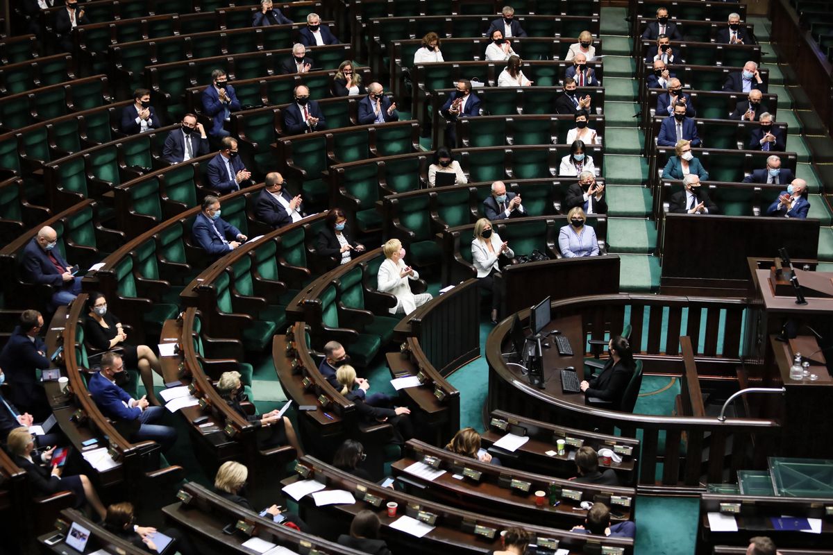 Sejm wznawia przerwane obrady