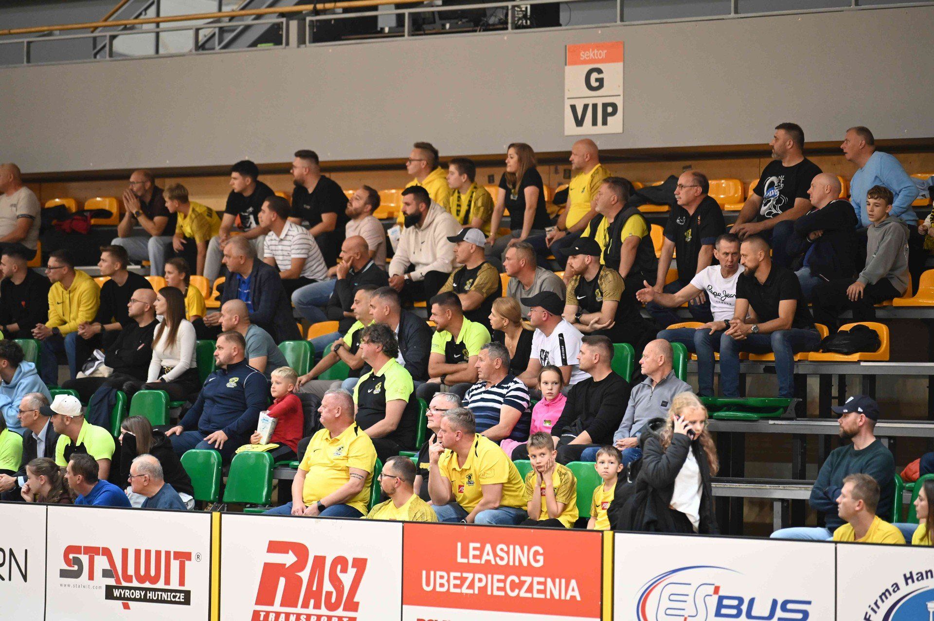 Tak było 8 października 2025 r. na trybunach świeckiej hali podczas meczu Futsal Świecie - Dreman Exlabesa Opole Komprachcice