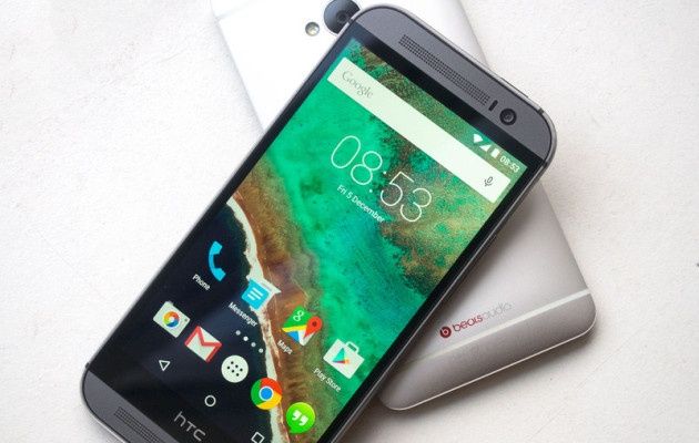 HTC One (M8) smartfon