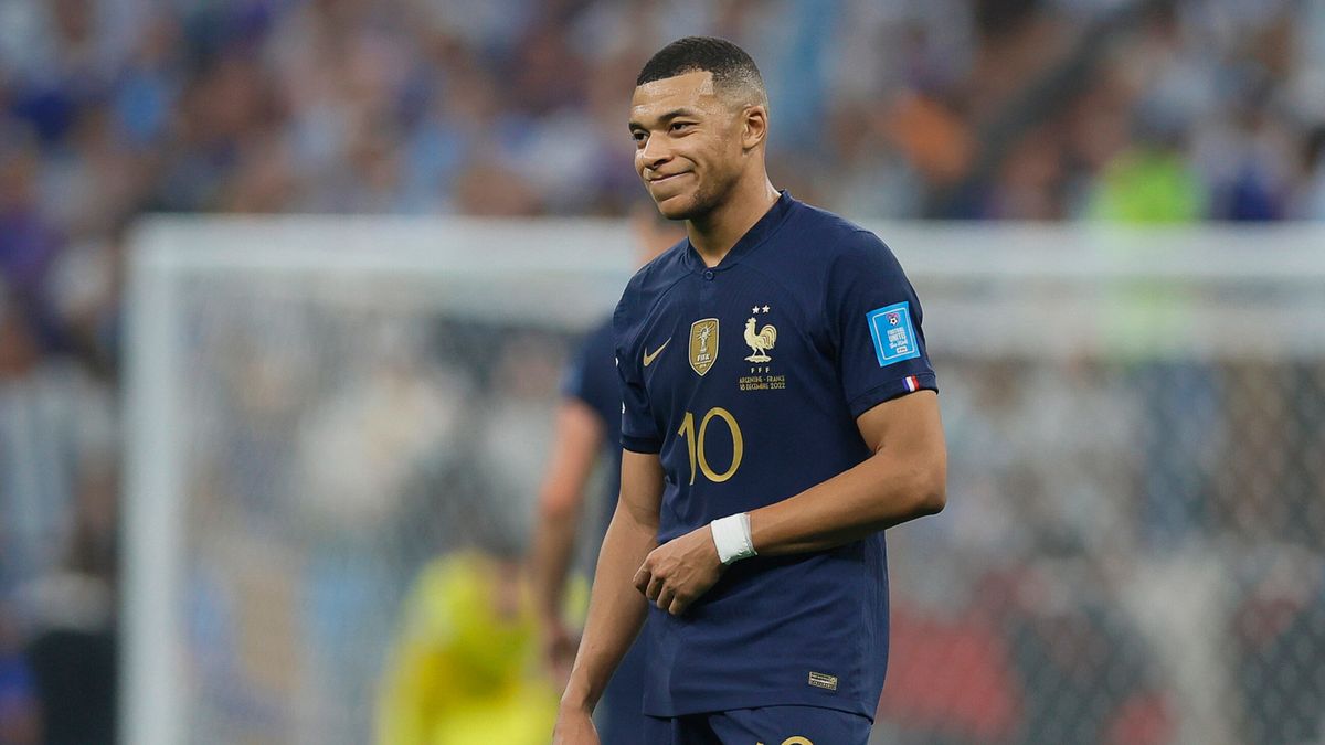 PAP/EPA / Ronald Wittek  / Kylian Mbappe