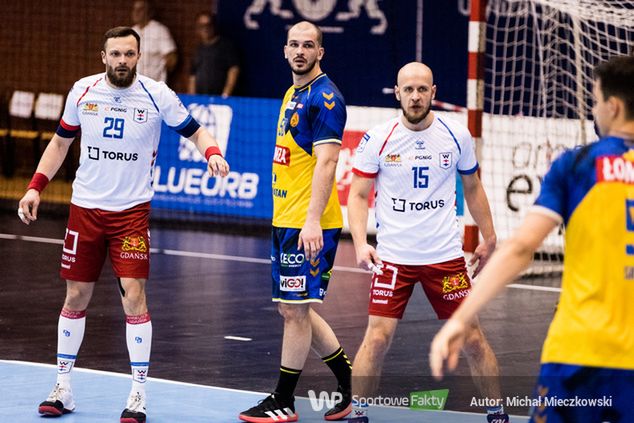 Mateusz Jachlewski w starciu z Łomżą Vive Kielce