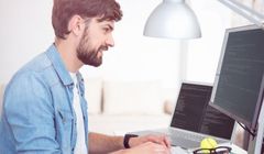 Programiści w Polsce zarabiają średnio 11 tys. złotych, najwyższe pensje w Trójmieście