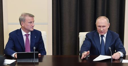 Prezes największego banku z Rosji wbrew Putinowi przyznaje, że sankcje działają. "Większa część gospodarki pod ostrzałem"