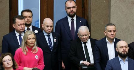 Oskarżają o zamach stanu. PiS składa projekt