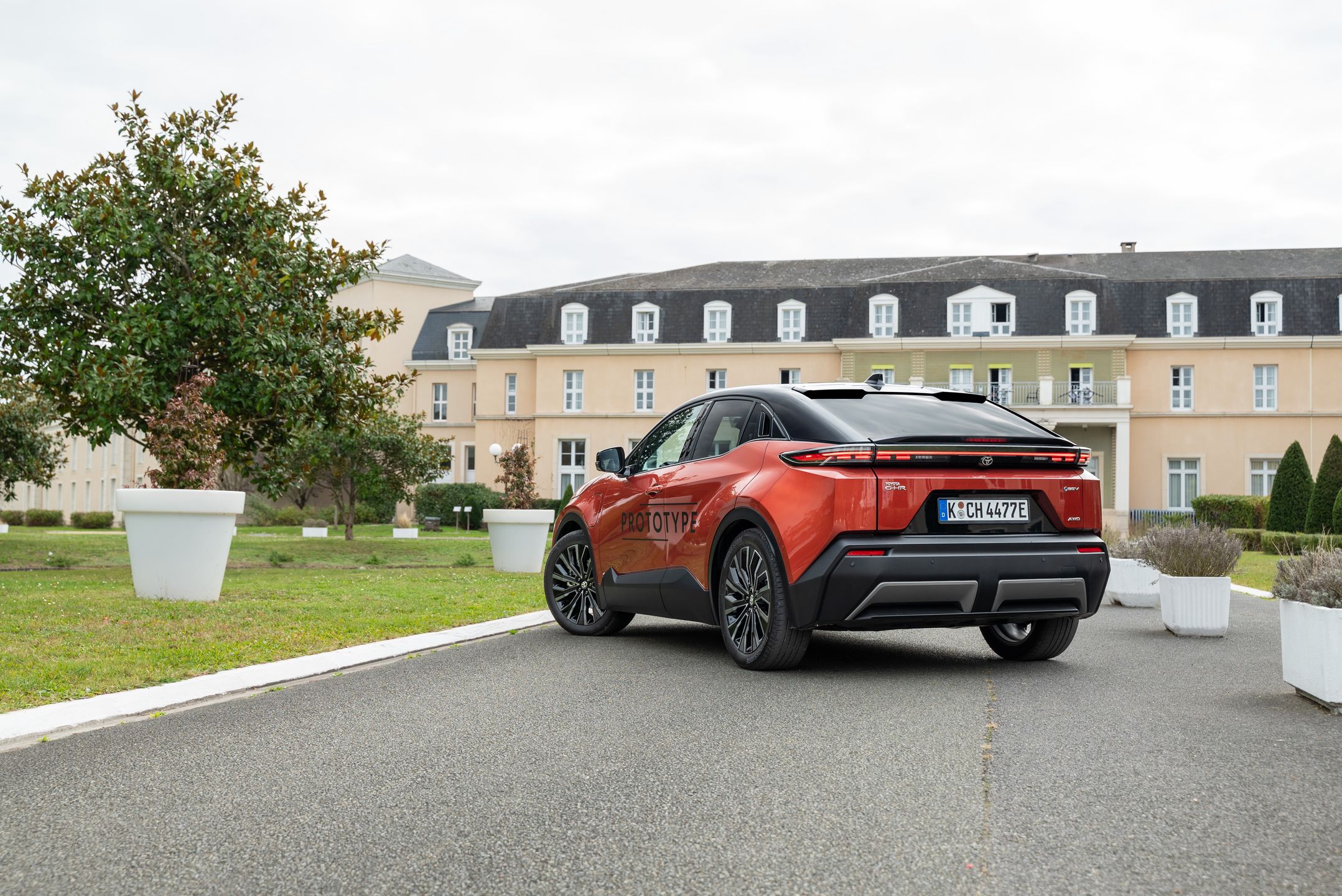 Toyota C-HR+