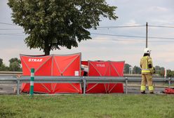 Wysiadła z jadącego auta. Chwilę później nastolatka zginęła