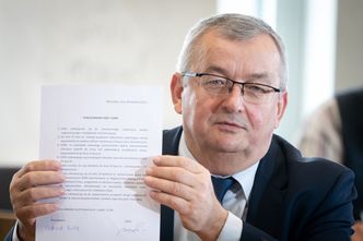 Spór w PAŻP. Minister: Polacy mogą spokojnie planować wakacje. Jest porozumienie
