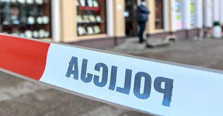 Warszawa. Wypadek na Powiślu. Zderzenie roweru z samochodem osobowym