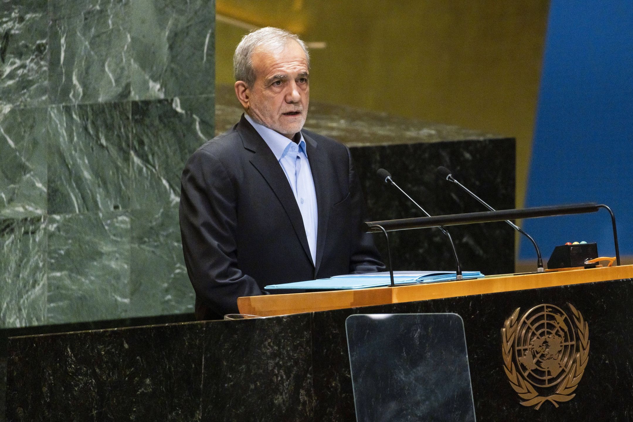 United Nations General Assembly holds annual high-level General Debate
epa11623034 Iran's President Masoud Pezeshkian addresses the General Debate of the 79th session of the United Nations General Assembly at United Nations Headquarters in New York, New York, USA, 24 September 2024. The annual high-level General Debate gathers world leaders from 24 to 28 September, and 30 September under the theme, 'Leaving no one behind: acting together for the advancement of peace, sustainable development and human dignity for present and future generations'.  EPA/JUSTIN LANE 
Dostawca: PAP/EPA.
JUSTIN LANE