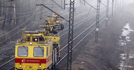 Prywatyzacja PKP Energetyki. Minister Adamczyk dla money: nie będę musiał zakładać włosienicy