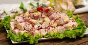 Plastry wędlin zamień w coś pysznego. Zrób roladki na bogato