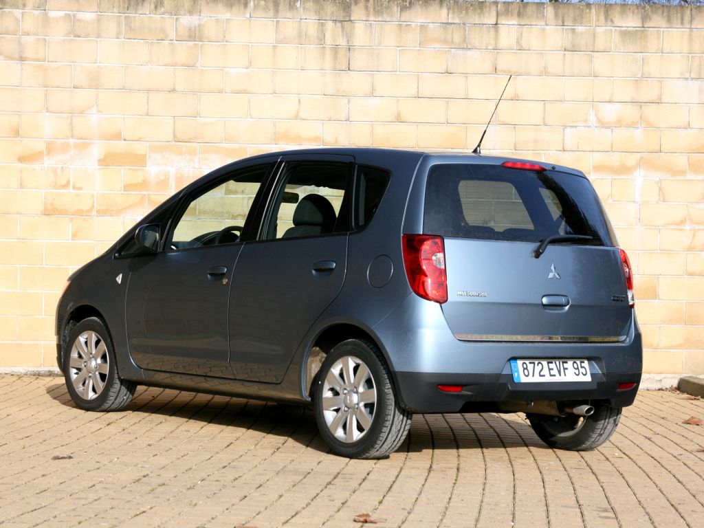 Mitsubishi Colt 2