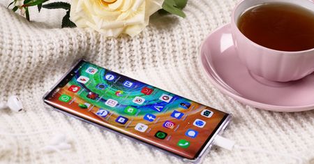 Oxford Economics: Wykluczenie Huawei z 5G to 2,2 mld euro strat Polski do 2035