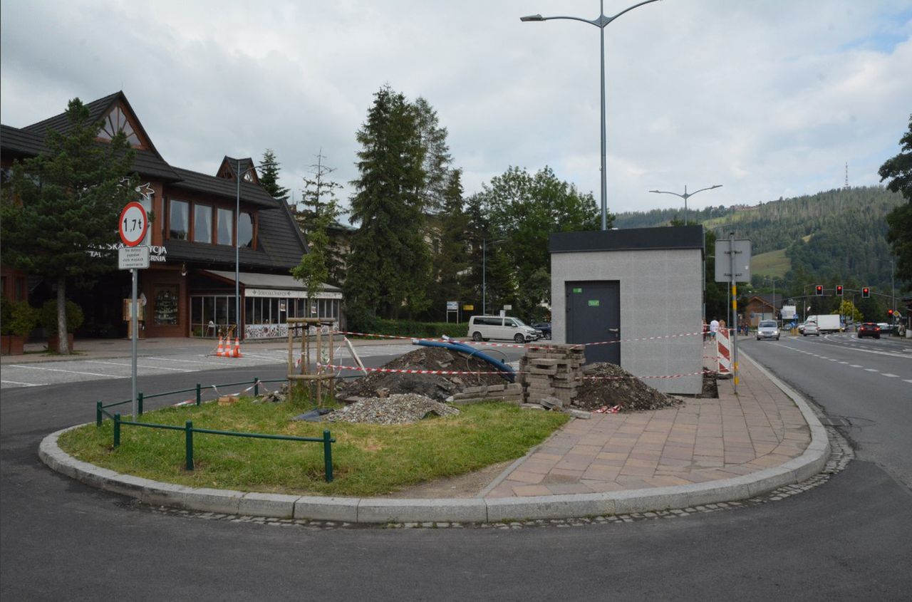 Zakopane buduje publiczne toalety. Koniec "paragonów grozy"?