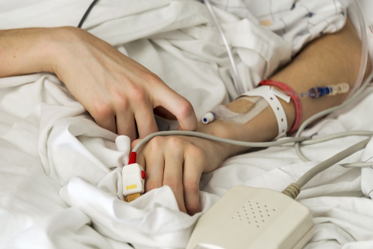 Gorączka po wakacjach okazała się dengą. Dwa przypadki w krakowskim szpitalu