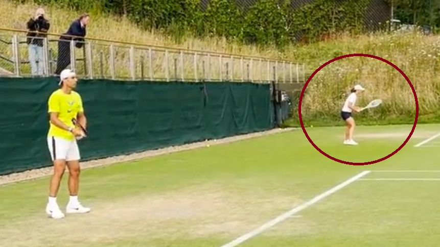 Twitter / Trening Igi Świątek w towarzystwie Rafaela Nadala