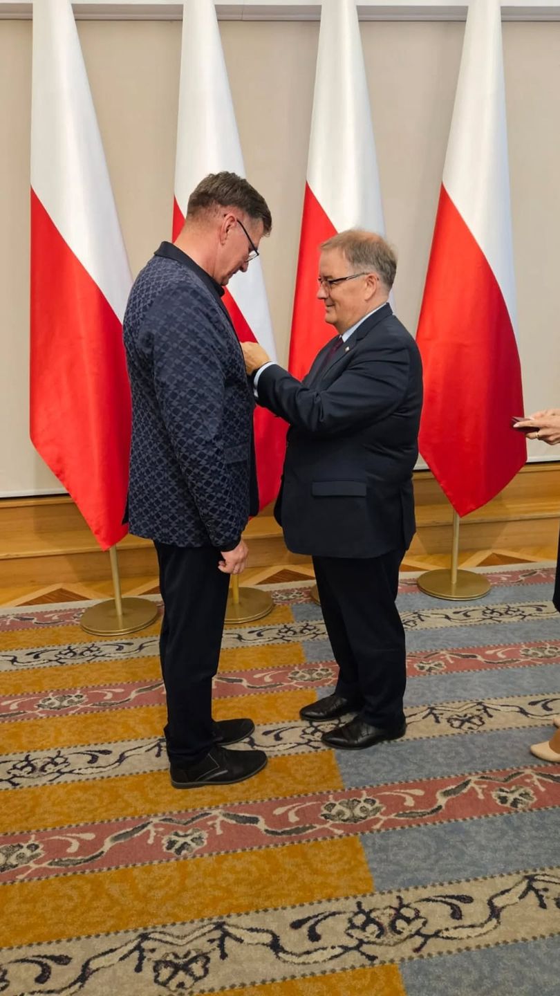 Sławomir Świerzyński został uhonorowany Złotym Krzyżem Zasługi