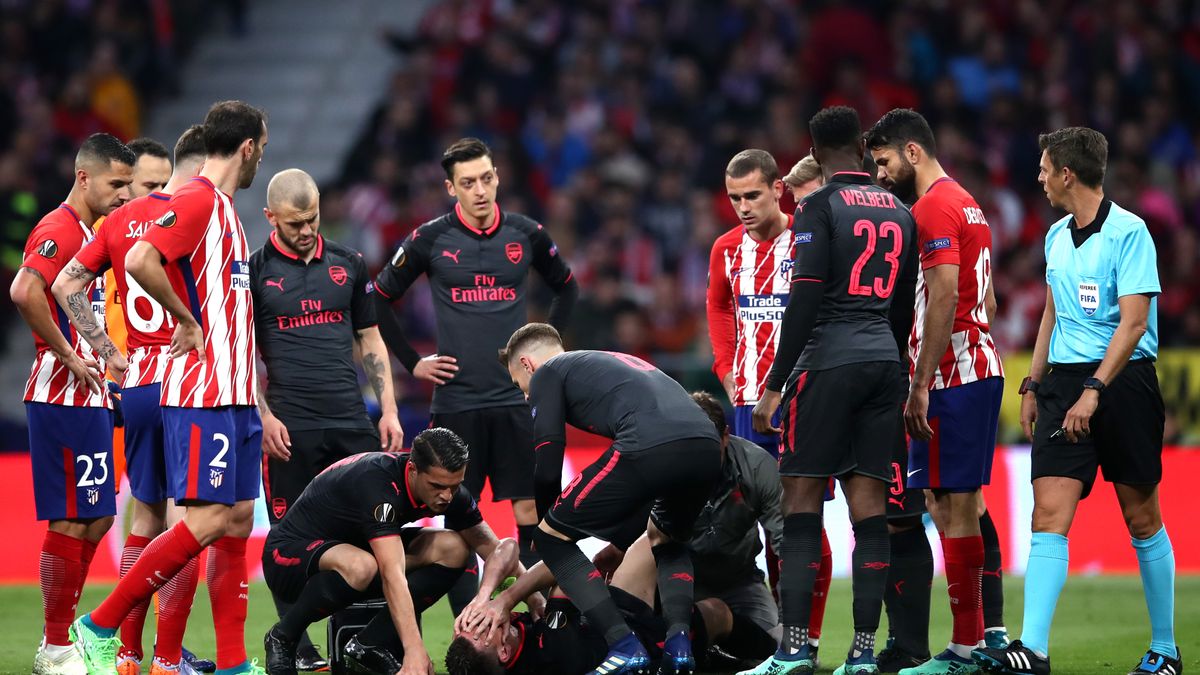 Getty Images / Lars Baron / Na zdjęciu: Laurent Koscielny cierpi z powodu kontuzji