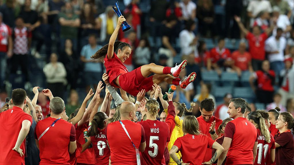 Getty Images /  Alexander Hassenstein / Na zdjęciu: Natalia Padilla-Bidas podrzucana przez koleżanki z reprezentacji Polski