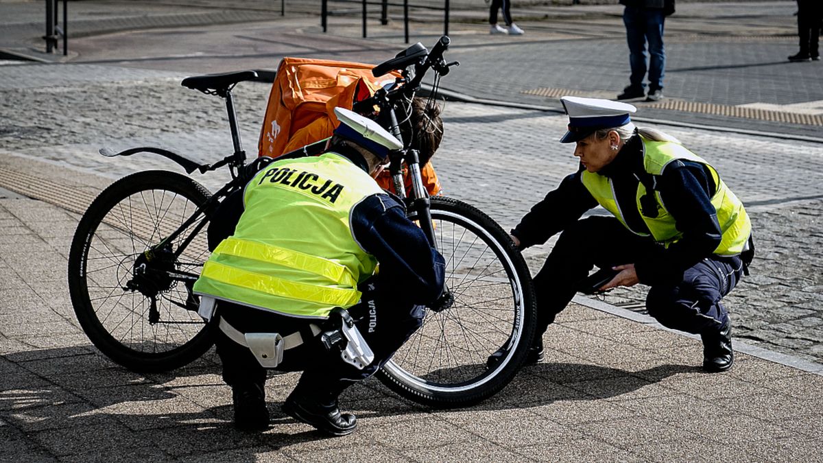 Przerobionych elektrycznych rowerów często używają kurierzy