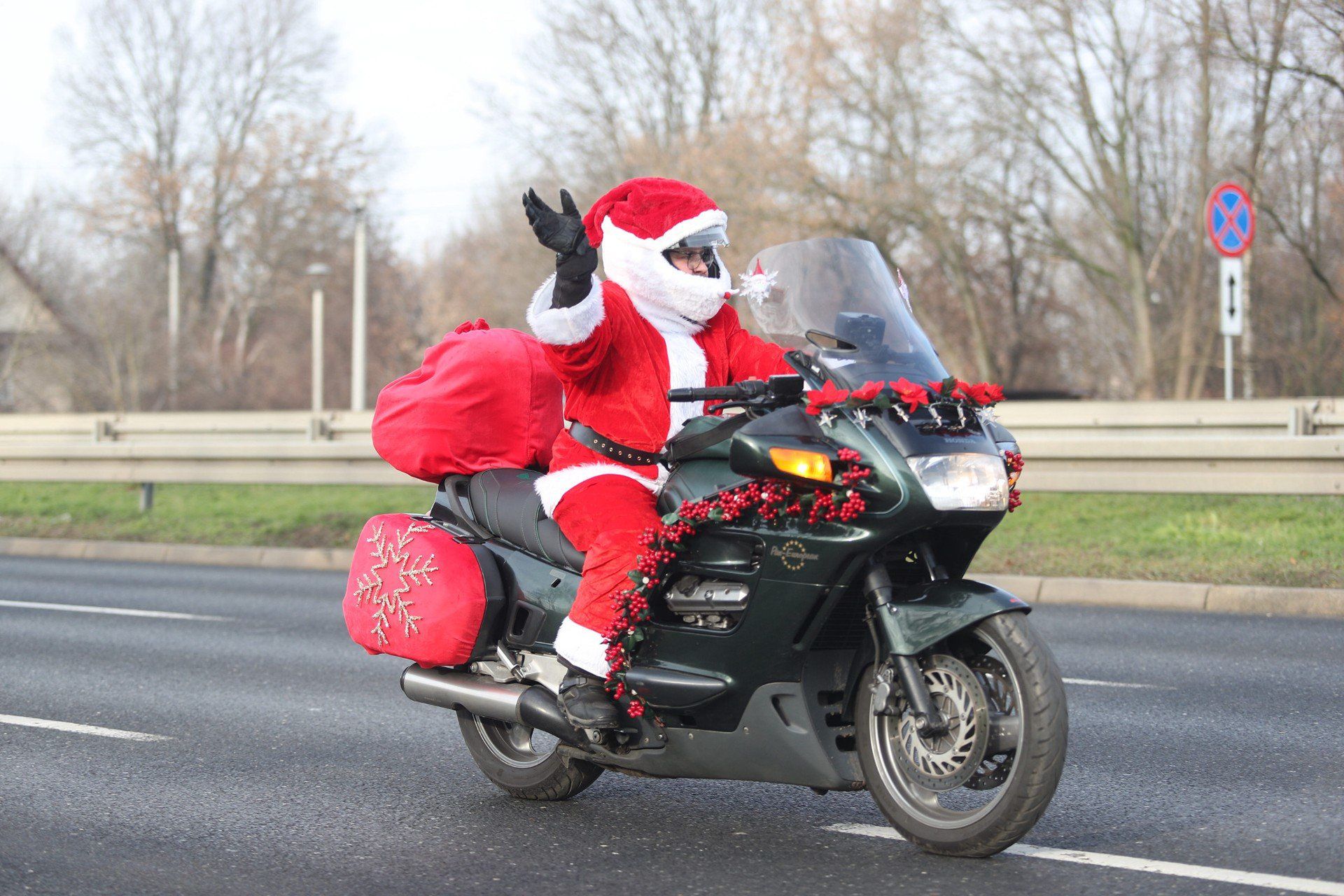 MotoMikołaje w Krakowie po raz 20. Wielka Parada dla szpitala w Prokocimiu