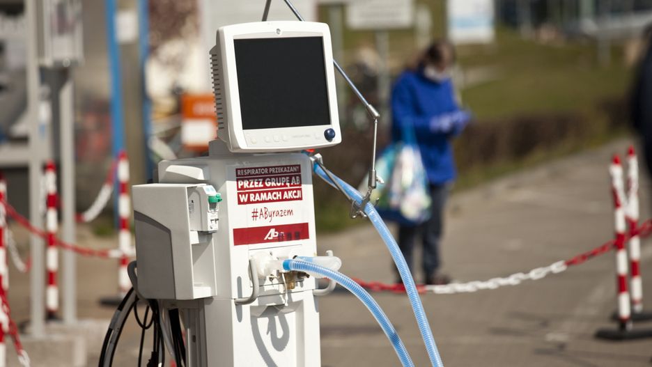 Koronawirus w Polsce. Wątpliwości wokół respiratorów zakupionych przez Ministerstwo Zdrowia