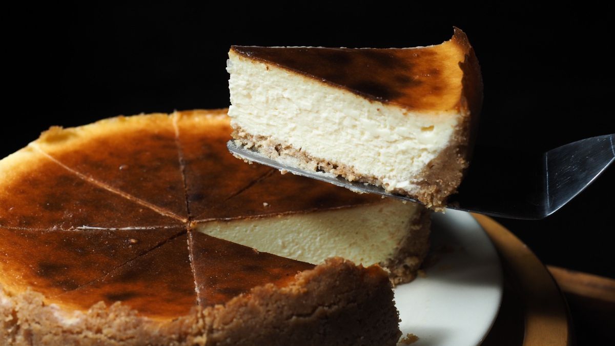 Co zrobić, aby sernik nie pękał?