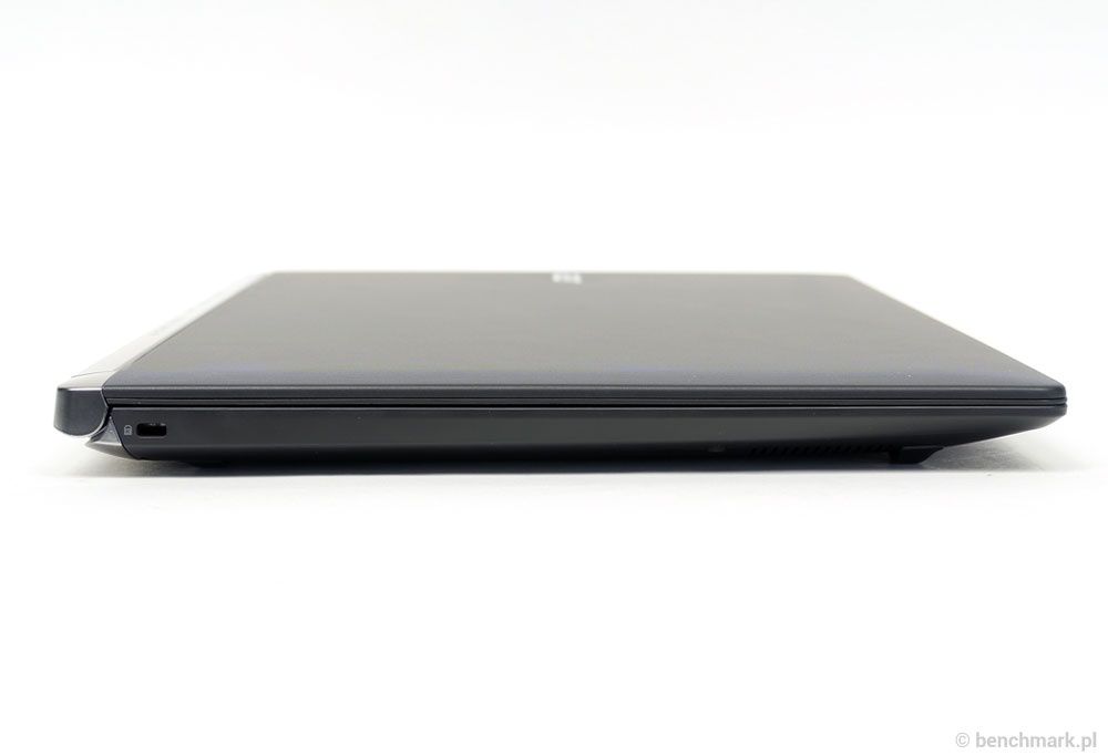 Acer Aspire V 15 Nitro Black Edition lewy bok