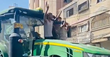 Hamas porównany do Rosji. Filmik z traktorem obiegł sieć
