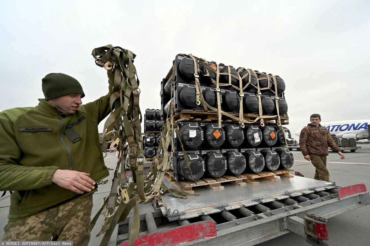 Why didn't weapons from the USA reach Ukraine? Germany involved