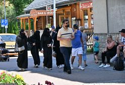 Arabowie zalali Zakopane. "Jesteśmy dla nich Disneylandem"