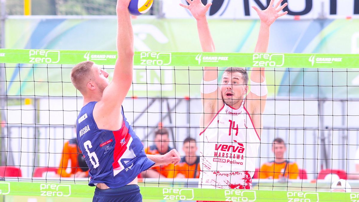 WP SportoweFakty / Anna Klepaczko / Na zdjęciu: Michał Superlak skaczący do bloku