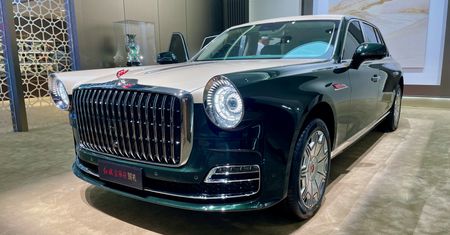 Siedziałem w najdroższej limuzynie świata. Kosztuje więcej niż Rolls-Royce Phantom. I jest z Chin