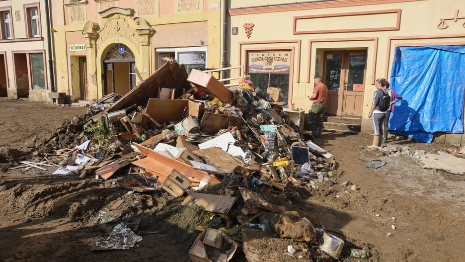 Zrujnowany Lądek Zdrój po przejściu powodzi
