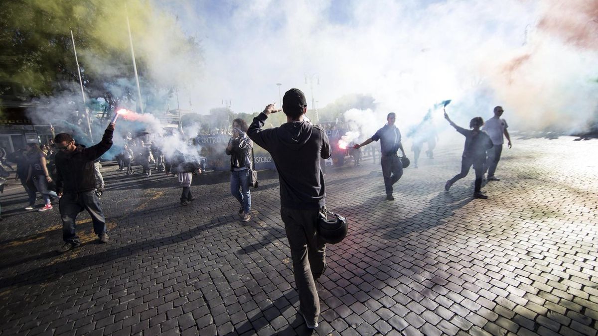Protesty w centrum Rzymu